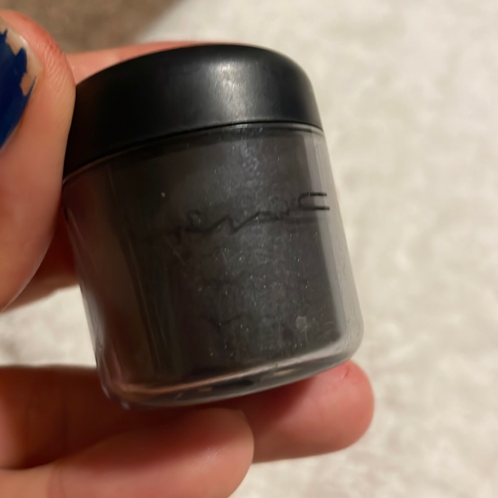 Mac Black bucket
